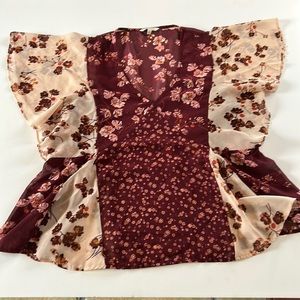 Lucky sheer blouse sz M